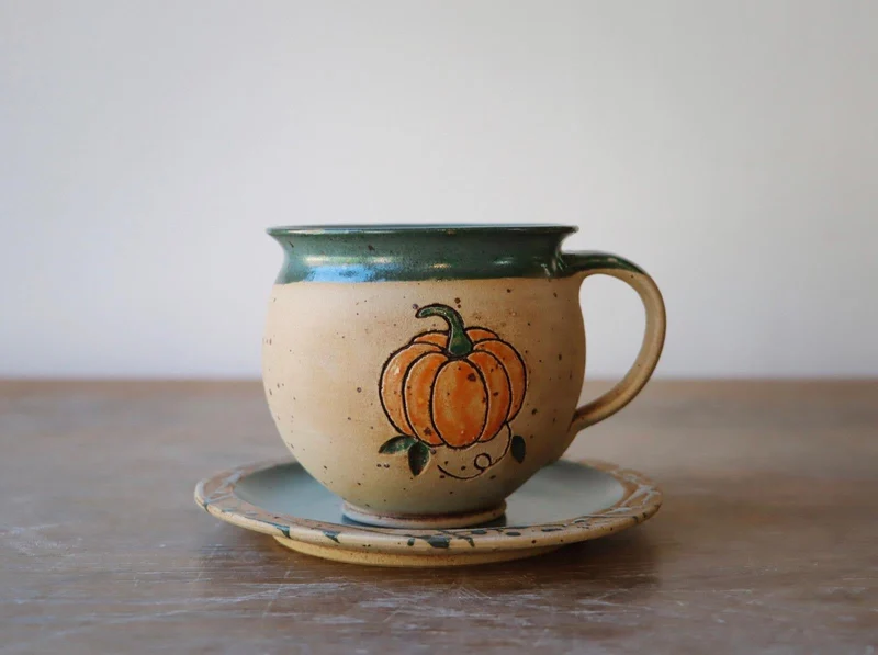 Keramik Tasse Kürbismotiv Handmade