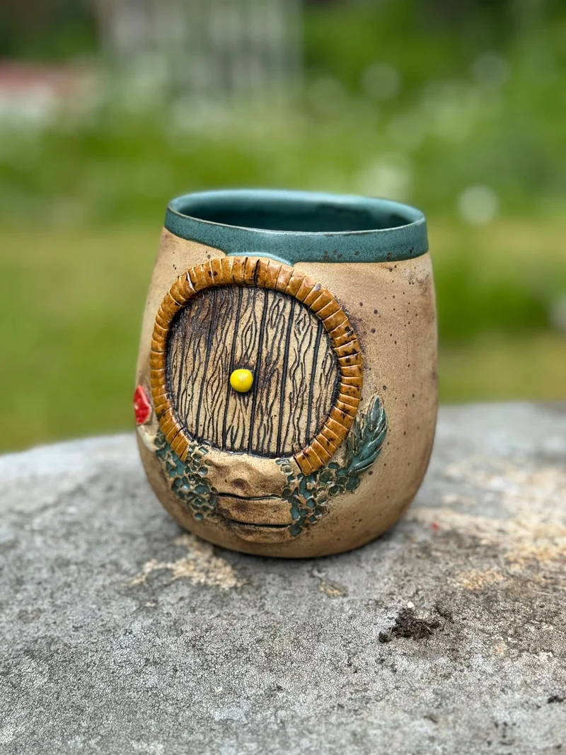 Handgefertigte Hobbit Keramik Tasse 600 ml