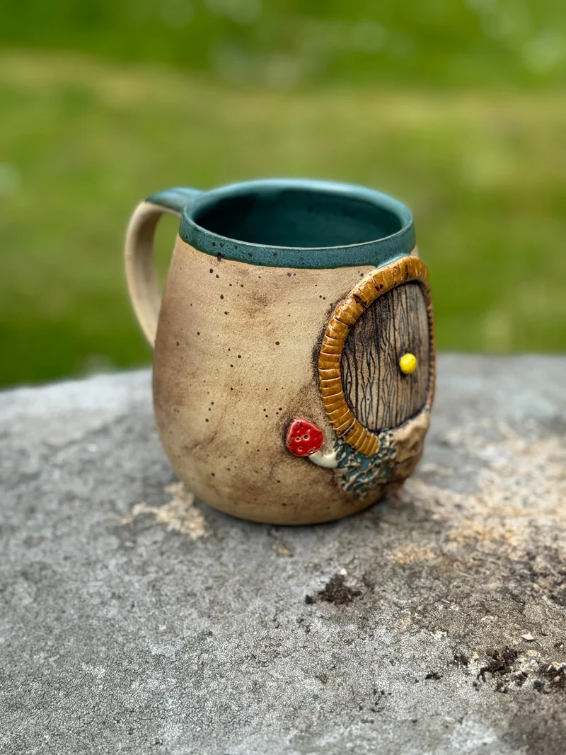 Handgefertigte Hobbit Keramik Tasse 600 ml