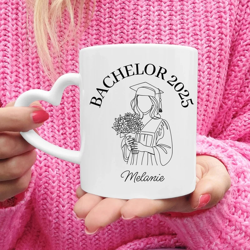Personalisierte Tasse - Bachelor mit One-Line-Art Zeichnung mit Name und Jahr
