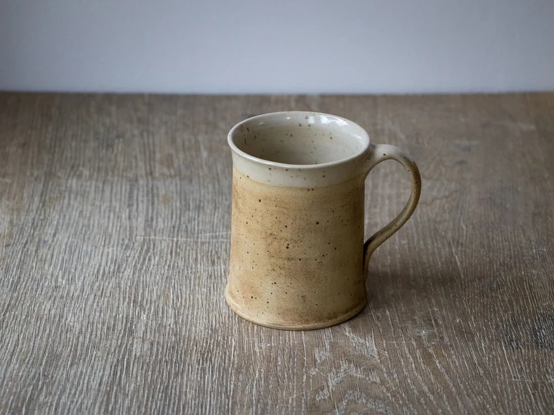 Handgemachte Keramik Tasse gerade