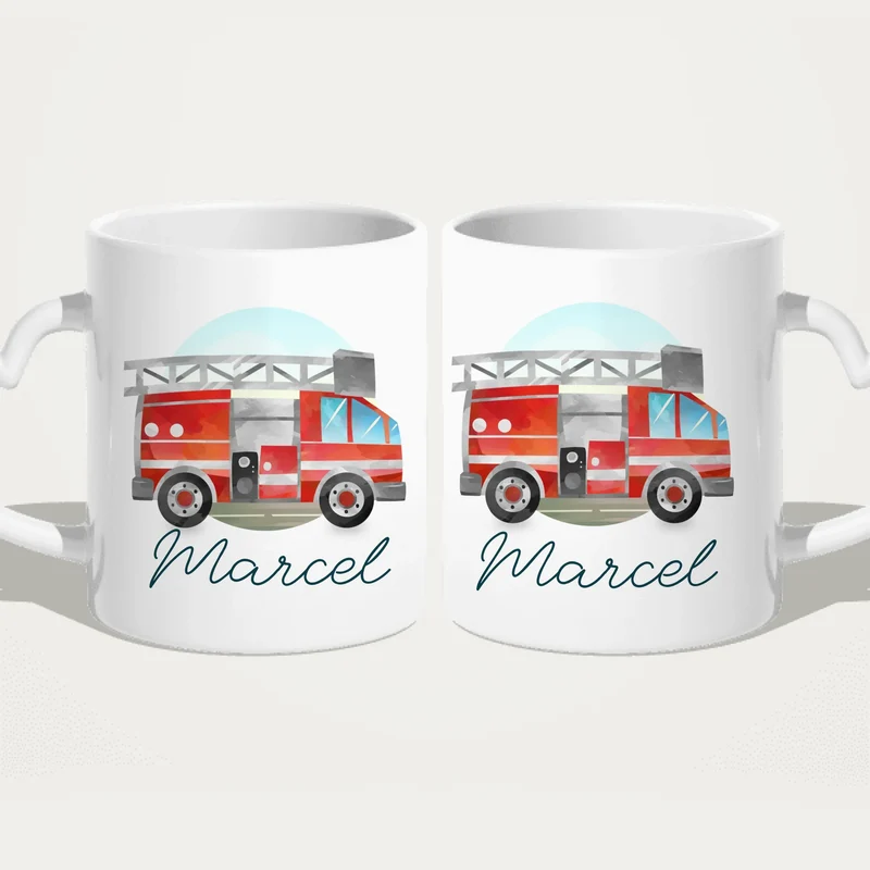 Personalisierte Kindertasse mit Feuerwehrauto und Namen