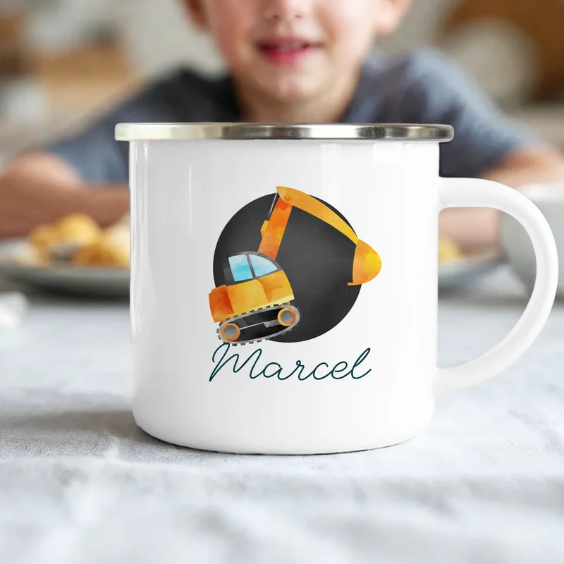Personalisierte Kindertasse mit Bagger und Namen