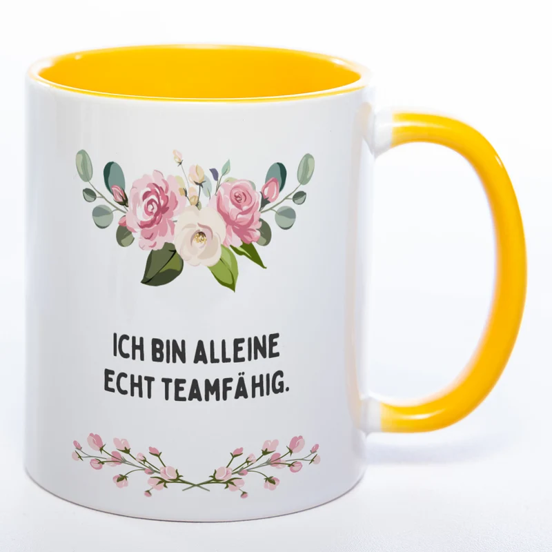Blümchen-Tasse mit Spruch "Ich bin alleine echt teamfähig." - Lustige Kaffeetasse spülmaschinenfest