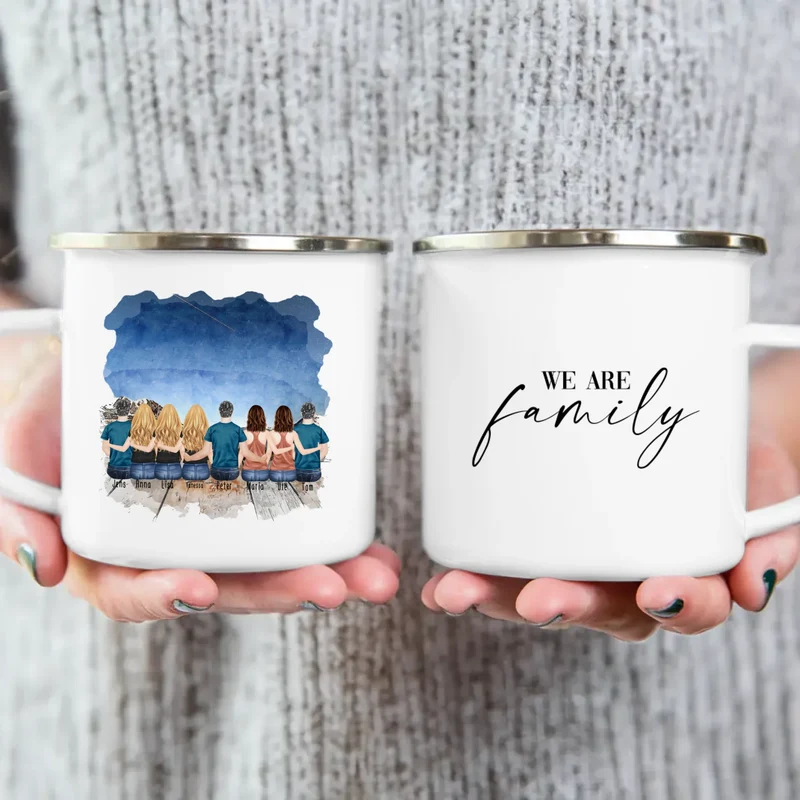 Personalisierte Tasse mit Familie (5 Frauen + 3 Männer)