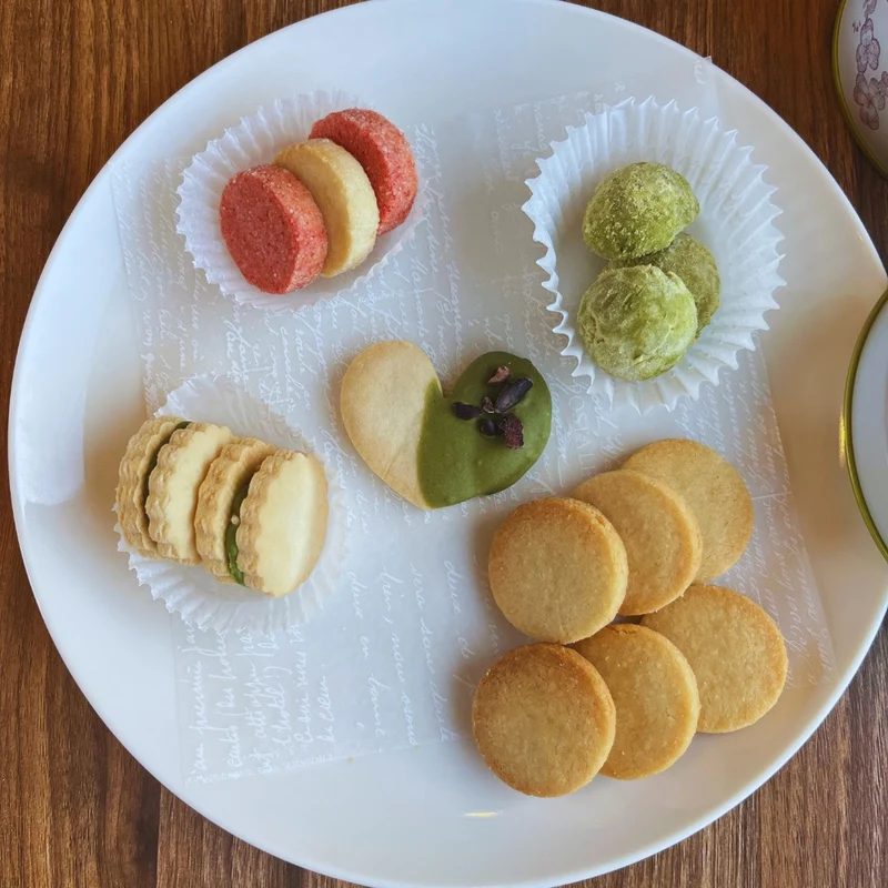 有機抹茶のバレンタインクッキー缶