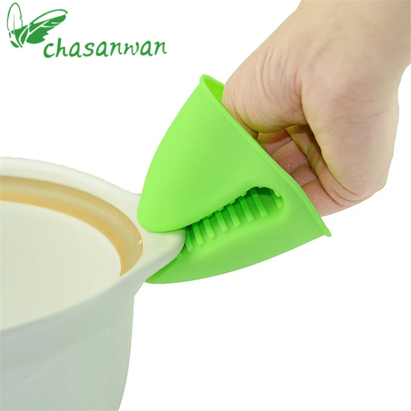 Kitchen Gadgets Silicone Gloves Insulation