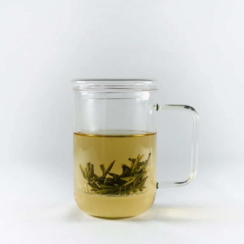 Teeglas mit Sieb