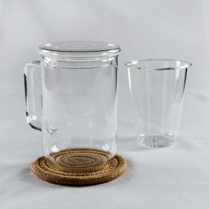 Teeglas mit Sieb