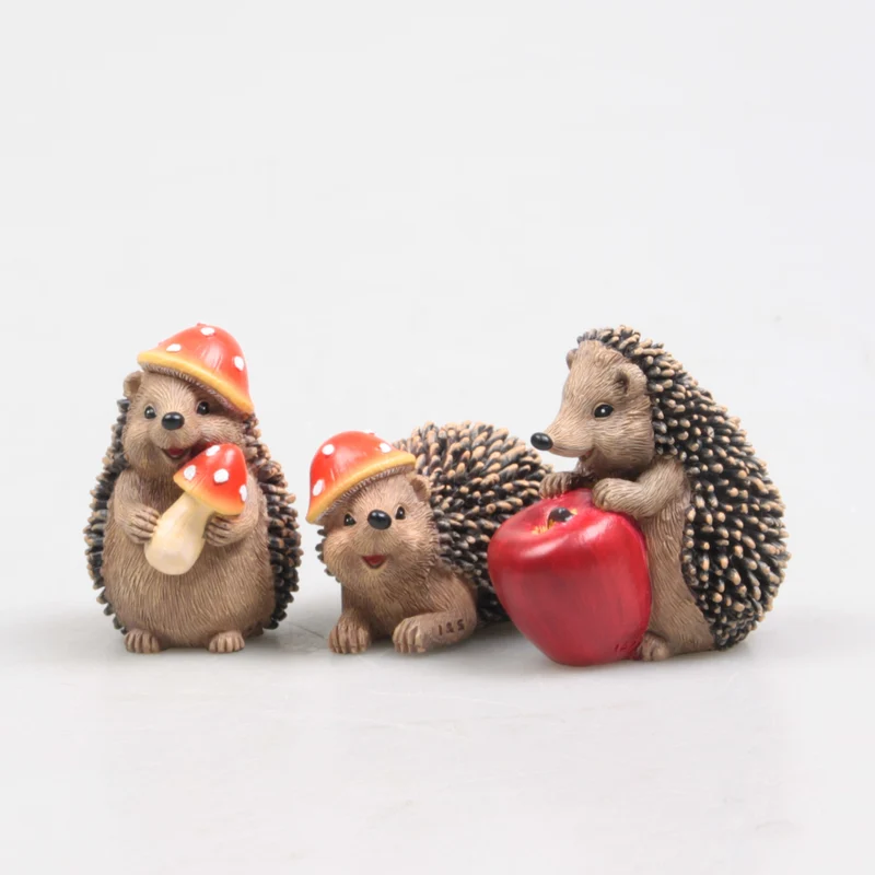 IGEL MIT PILZ 3 ASS. 6 CM