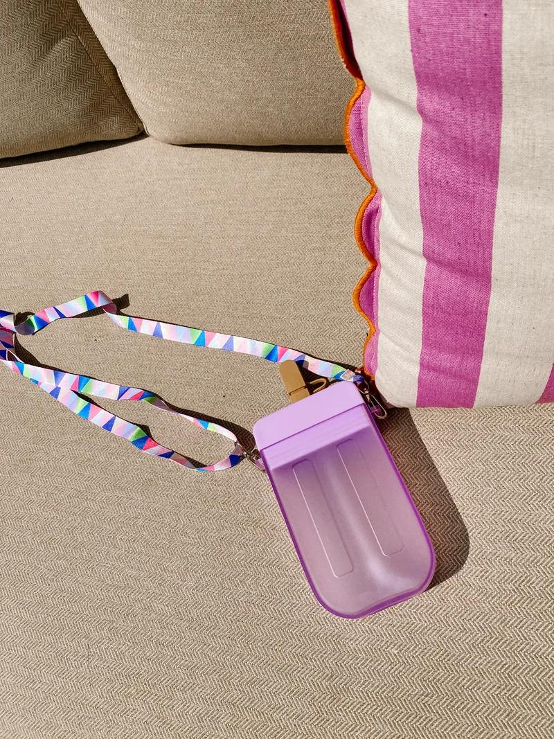Trinkflasche Eisform mit Kordel 20x11x4,3cm 3-fach sortiert