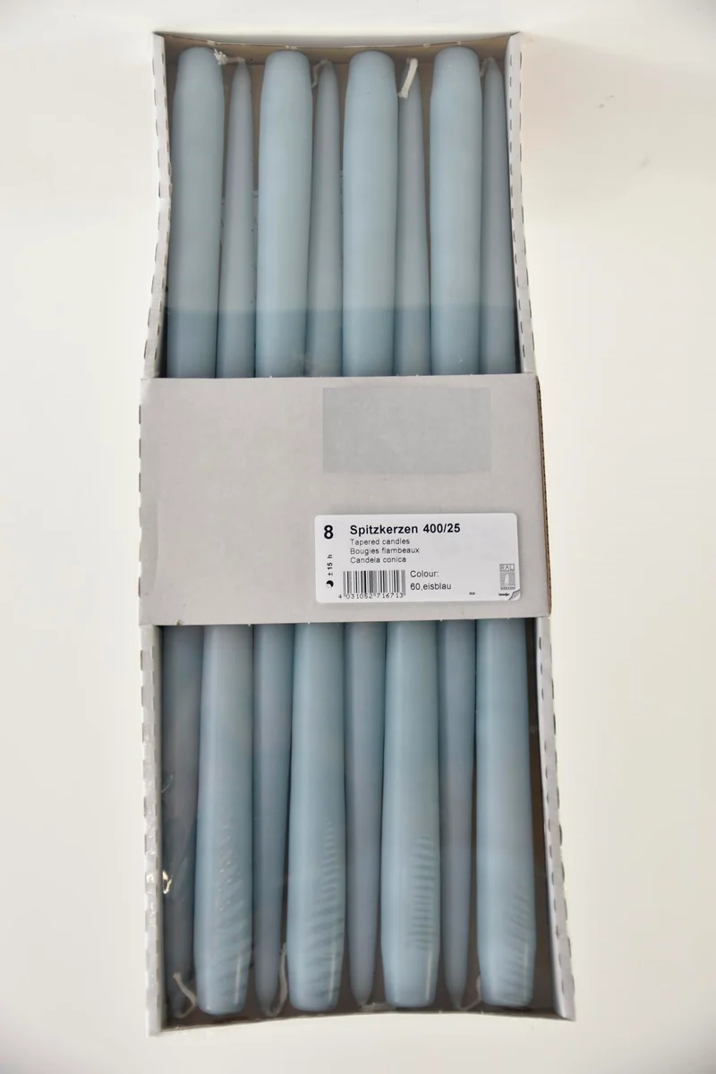 Schachtel mit 8 Kerzenleuchtern eiblau 400/25
